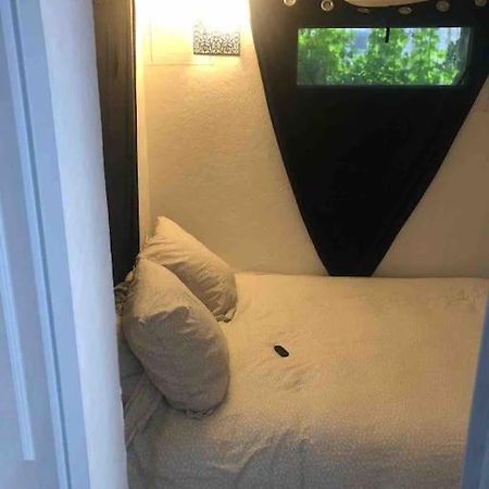 Logement Appartement Bourget Le Bourget Esterno foto